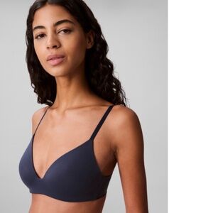 Calvin Klein Women's Perfectly Fit Wireless T-Shirt Bra QF8013 - Speakeasy NWT
